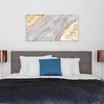 Lh Gallery