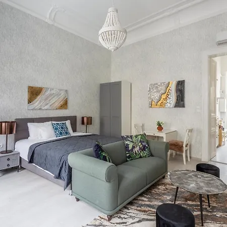 Lh Gallery Apartment
