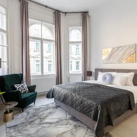 Lh Gallery Apartment *