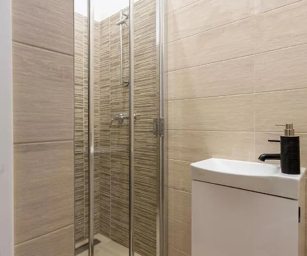 Lh Gallery Apartment *